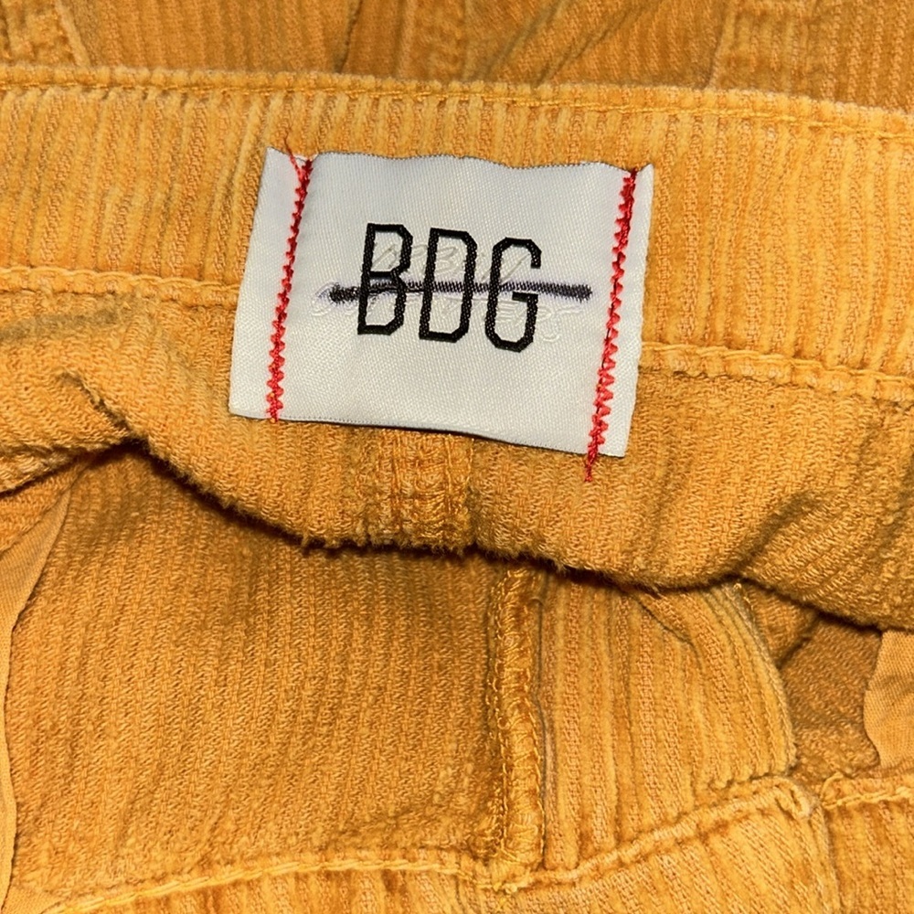 Urban Outfitters BDG Logan Corduroy Baggy Buckle Pant 15" Waist NWOT - Picture 6 of 11